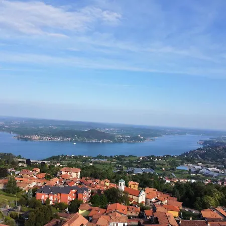 Nyaraló Il Castello Nebbiuno