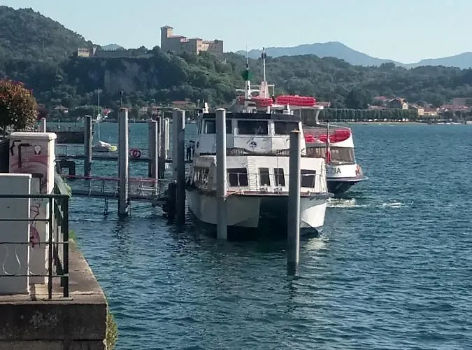Il Castello Casa de Férias Nebbiuno